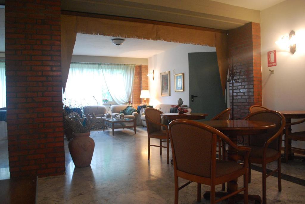 Albergo Smeraldo Castelnuovo Magra Exterior foto