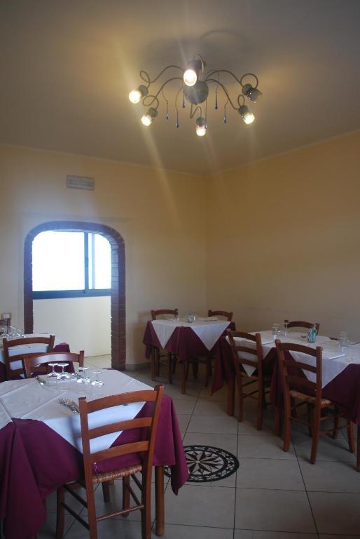 Albergo Smeraldo Castelnuovo Magra Exterior foto