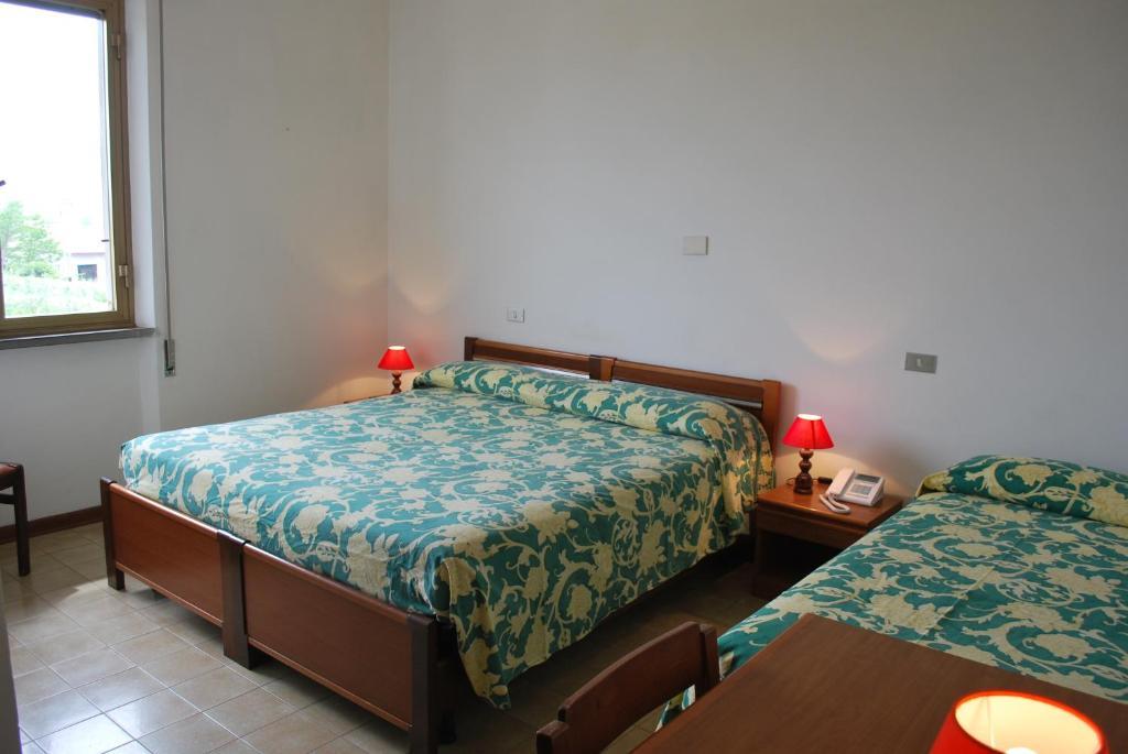 Albergo Smeraldo Castelnuovo Magra Zimmer foto